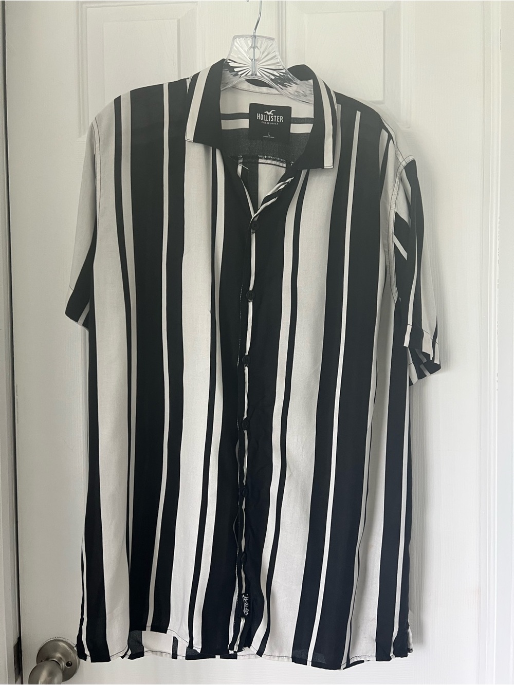Hollister Men’s Black and White Vertical Stripe Short-Sleeve Button-Up